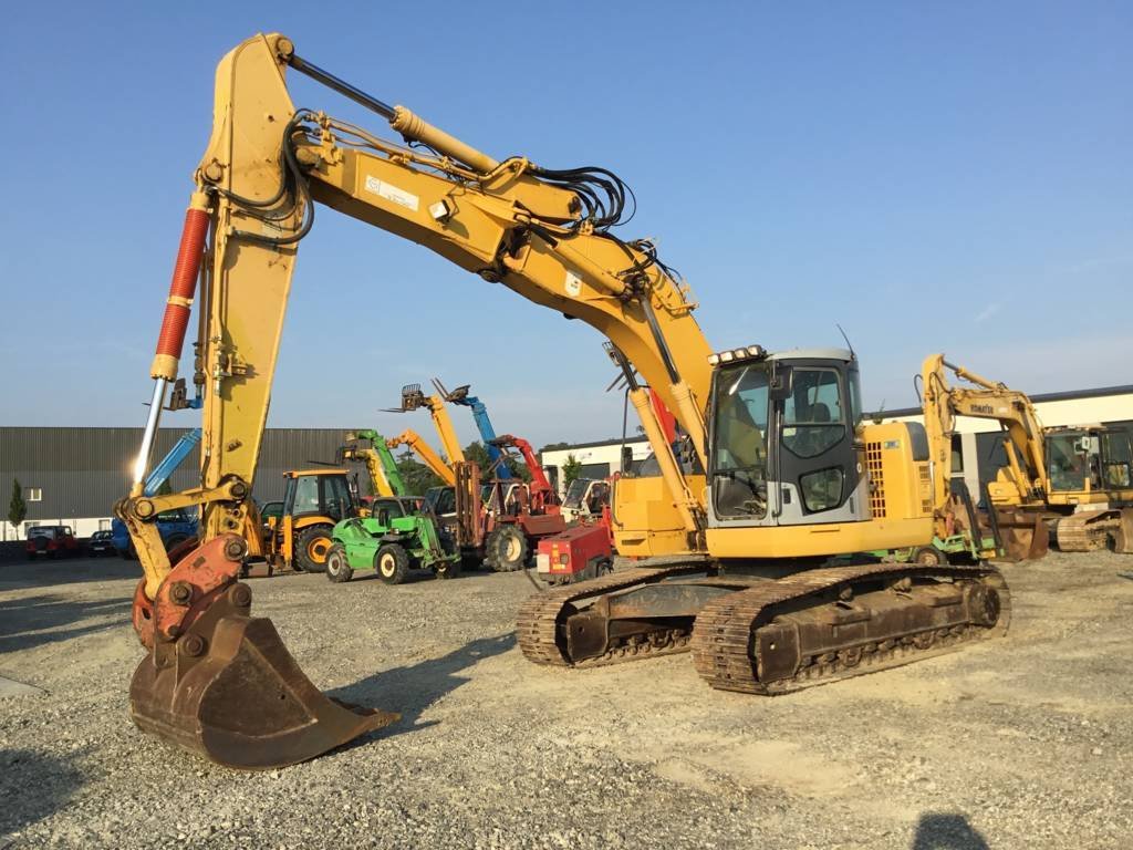 2007-Komatsu-PC228USL-002.jpg Pelle sur chenilles compacte et performante Komatsu PC228USL – 2007 – Image 1