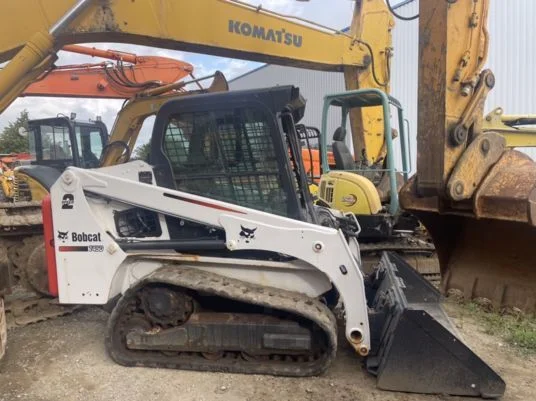 8-34.webp 2015 BOBCAT T450 – Image 1
