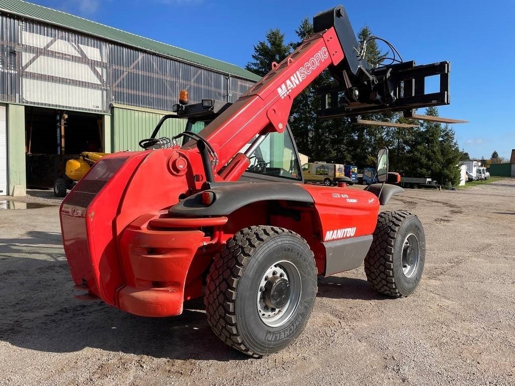 Manitou-MVT-675-France_36085_9747163754227.jpg Manitou MVT-675 Fourches/ Godet/ Fouches à fumier – Image 1