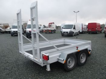 Remorque-porte-engin-2-essieux-35T2-1.jpeg Remorque porte-engin 3500 kg – Double essieu – Carrosserie Caillaud – Image 1