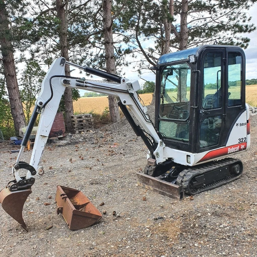 a6-3.webp BOBCAT 322G, 1,6T + 3 GODETS – Image 1