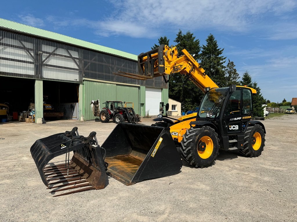 jcb-542-70-travaux-hercule-1.jpg Chariot télescopique JCB 542-70 Accessoires: Fourches/ Godet/ Fouches à fumier – Image 1